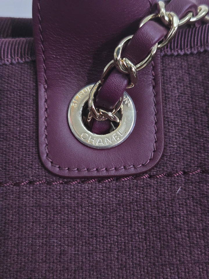 Chanel 24B 2024 Fall/Winter Collection Burgundy Tweed Deauville Tote with Leather top handle size small and Detachable pouch