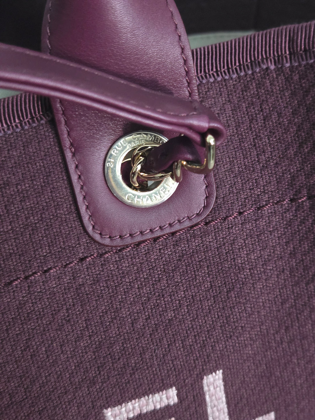 Chanel 24B 2024 Fall/Winter Collection Burgundy Tweed Deauville Tote with Leather top handle size small and Detachable pouch