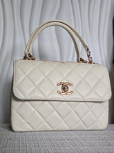 Load image into Gallery viewer, CHANEL 2022 22B Collection White Lambskin Rose Gold Hardware Trendy CC Flap Bag Size Small
