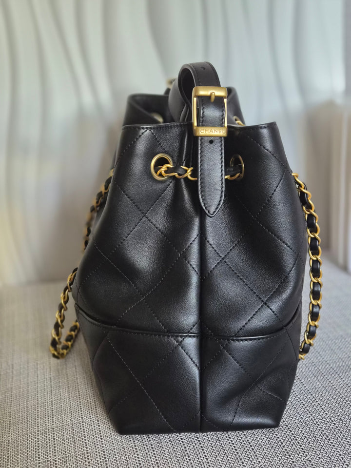 CHANEL 25A collection 2025 Black All Leather Calf skin Hobo Bag size Small