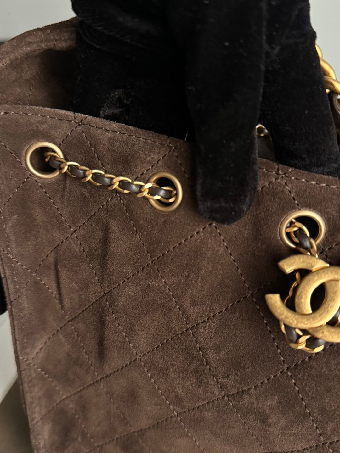 CHANEL 26C 2025/2026 Brown Suede Leather Aged GHW 25 Hobo Bag size Small