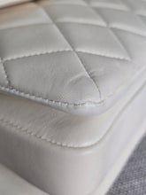 Load image into Gallery viewer, CHANEL 2022 22B Collection White Lambskin Rose Gold Hardware Trendy CC Flap Bag Size Small
