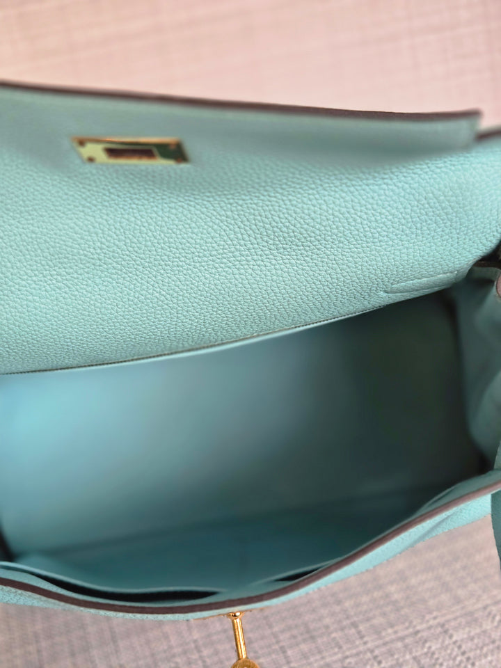 Hermes Kelly 28 in Bleu Atoll Togo Leather GHW