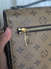 Load image into Gallery viewer, LOUIS VUITTON LV Pochette Metis Reverse Monogram 2023
