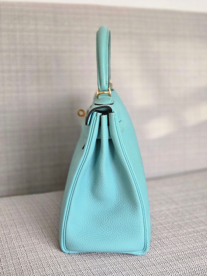 Hermes Kelly 28 in Bleu Atoll Togo Leather GHW