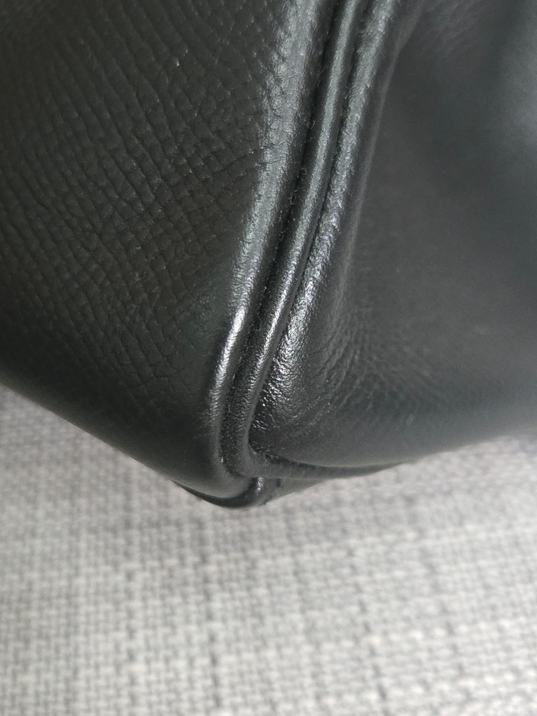 Hermes Noir/Black Epsom Leather GHW Kelly 28 stamp N 2010