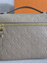 Load image into Gallery viewer, Louis Vuitton LV Pochette Metis Turtledove/Dune Emprinted Leather
