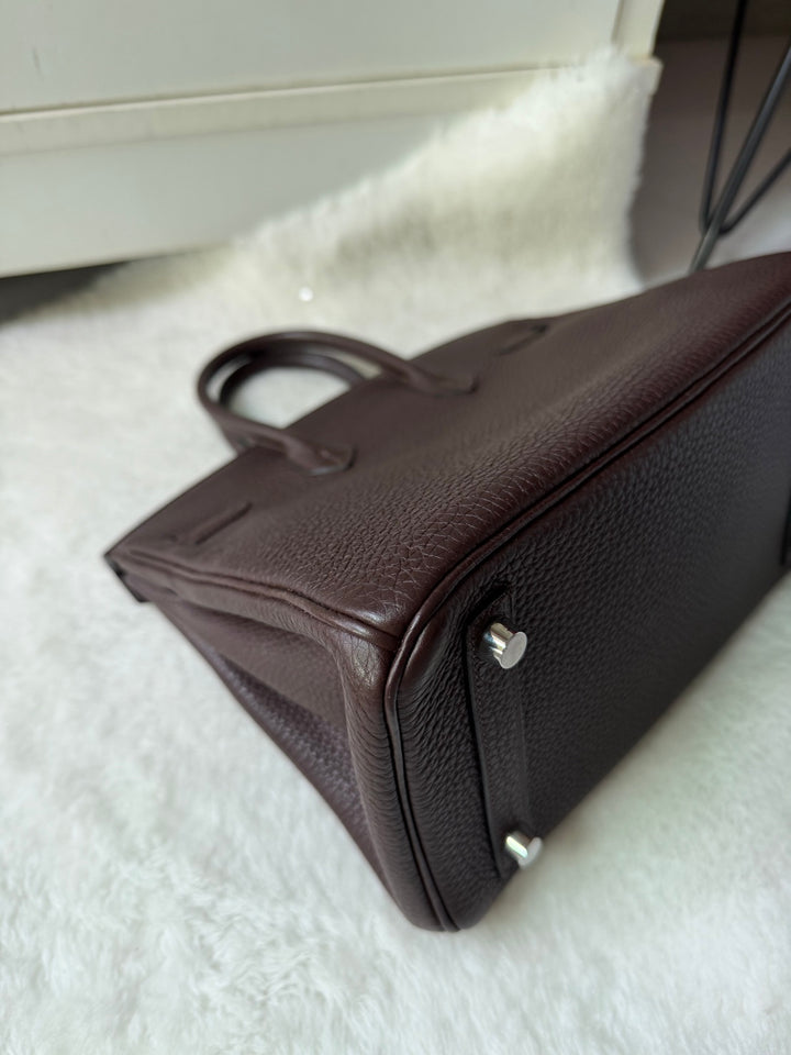 HERMES Cacao Togo Leather PHW Birkin 25 Stamp M in sq
