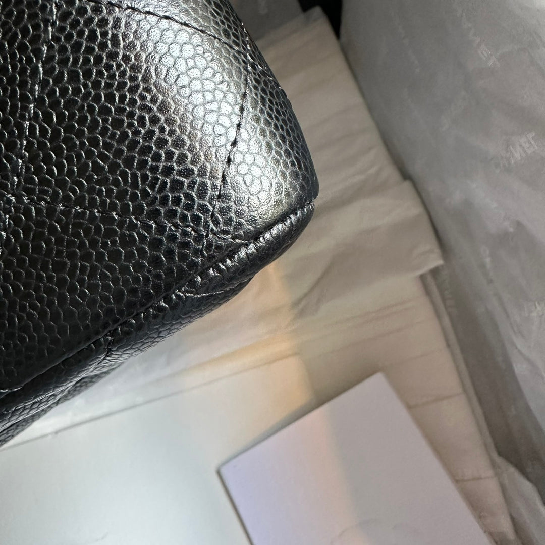 CHANEL series 159 2011/2012 Black Caviar GHW Jumbo Classic Timeless Double Flap Bag