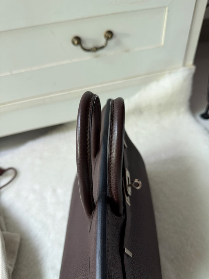 HERMES Cacao Togo Leather PHW Birkin 25 Stamp M in sq