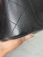 Load image into Gallery viewer, Chanel series 26 2018 Black Caviar GHW 11.12 Timeless Classic Medium ML Double Flap Bag
