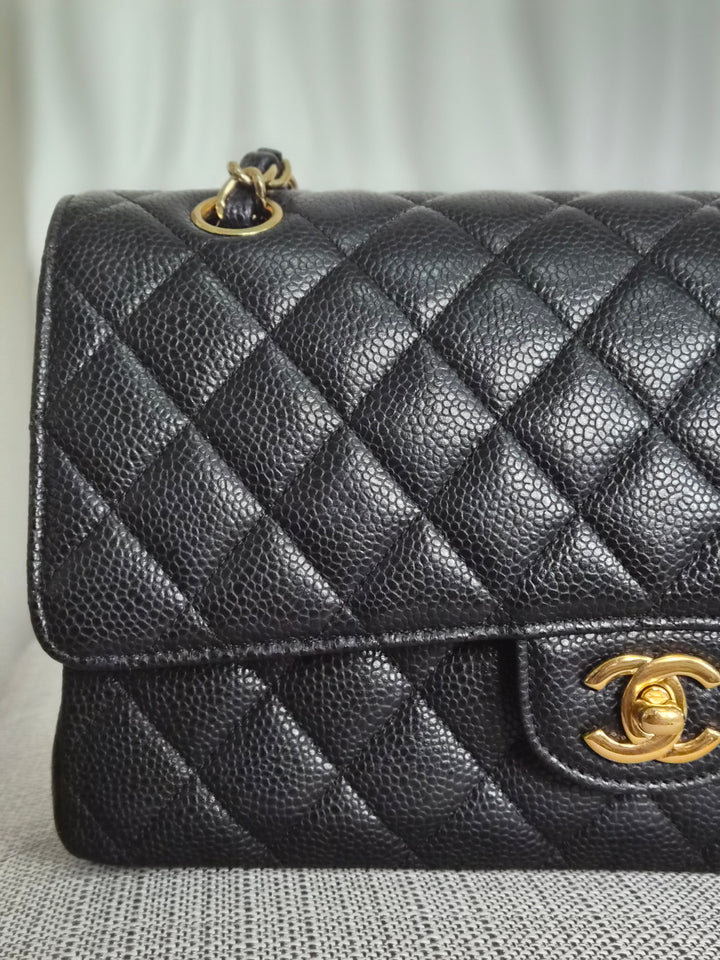 CHANEL series 19 2014 Black caviar GHW 11.12 Medium ML Timeless Classic Double Flap Bag