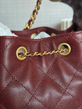 Load image into Gallery viewer, CHANEL 25 Size SMALL 25A 2025 Metiers d&#39;art Collection BURGUNDY caviar aged GHW Hobo Bag
