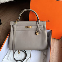 Load image into Gallery viewer, Hermes Kelly 32 Gris A Togo Leather GHW stamp C (2018)
