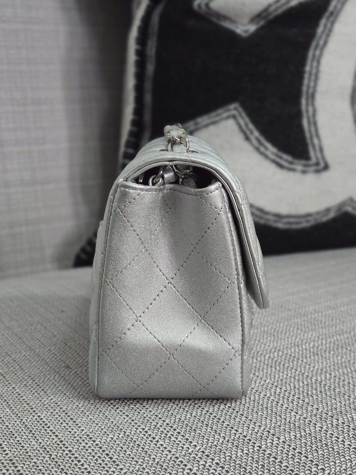 Chanel Series 31 21P 2021 Pre Spring/Summer Collection Iridescent Silver lambskin SHW Square Mini Flap Bag