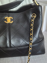 Load image into Gallery viewer, CHANEL 25A collection 2025 Black All Leather Calf skin Hobo Bag size Small
