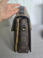 Load image into Gallery viewer, LOUIS VUITTON LV Pochette Metis Reverse Monogram 2023
