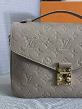 Load image into Gallery viewer, Louis Vuitton LV Pochette Metis Turtledove/Dune Emprinted Leather
