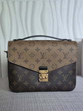 Load image into Gallery viewer, LOUIS VUITTON LV Pochette Metis Reverse Monogram 2023
