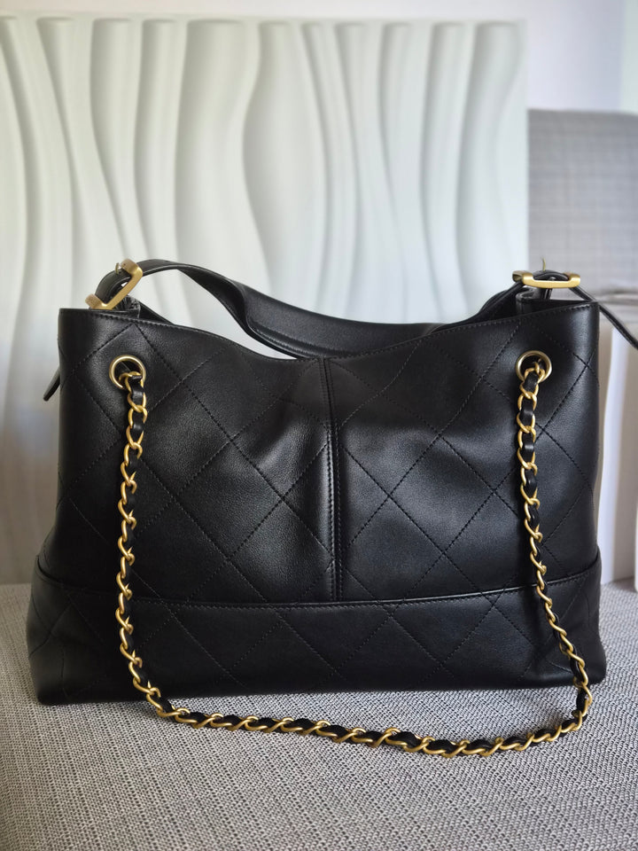 CHANEL 25A collection 2025 Black All Leather Calf skin Hobo Bag size Small