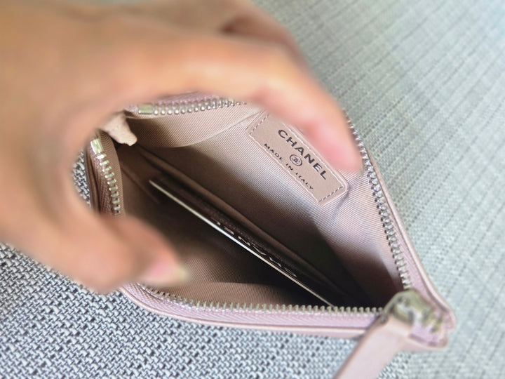 Chanel series 26 2018 18B Iridescent Mauve Pink Camellia SHW Mini O Case