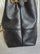 Load image into Gallery viewer, CHANEL 25A collection 2025 Black All Leather Calf skin Hobo Bag size Small
