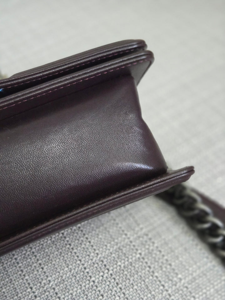 Chanel series 21 2015 Burgundy Lambskin Stingray Le Boy Flap Bag with RHW size Small