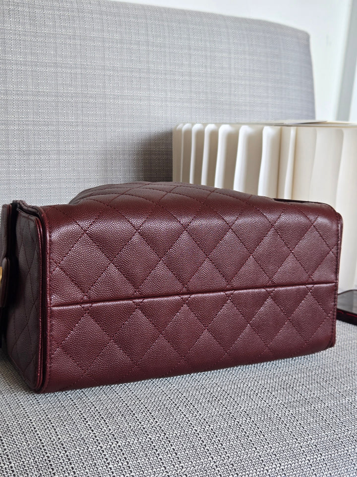 CHANEL 25 size SMALL from 25A 2025 Metiers d'art Collection BURGUNDY caviar aged GHW Hobo Bag