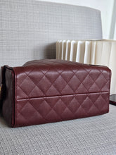 Load image into Gallery viewer, CHANEL 25 Size SMALL 25A 2025 Metiers d&#39;art Collection BURGUNDY caviar aged GHW Hobo Bag
