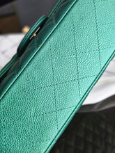 Load image into Gallery viewer, Chanel series 25 2018 18S collection Pearly Emerald Green Caviar LGHW Medium ML timeless Classic double flap bag
