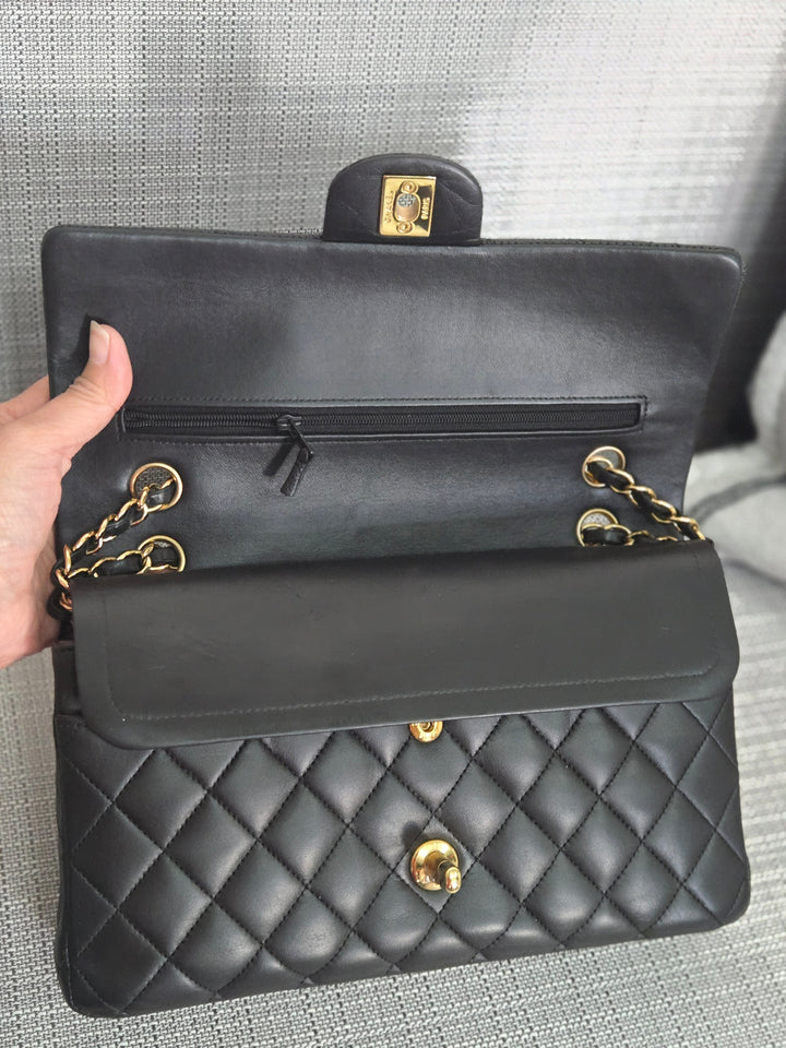 Chanel series 16 2012 Black Lambskin Medium ML Timeless Classic Double Flap Bag with GHW