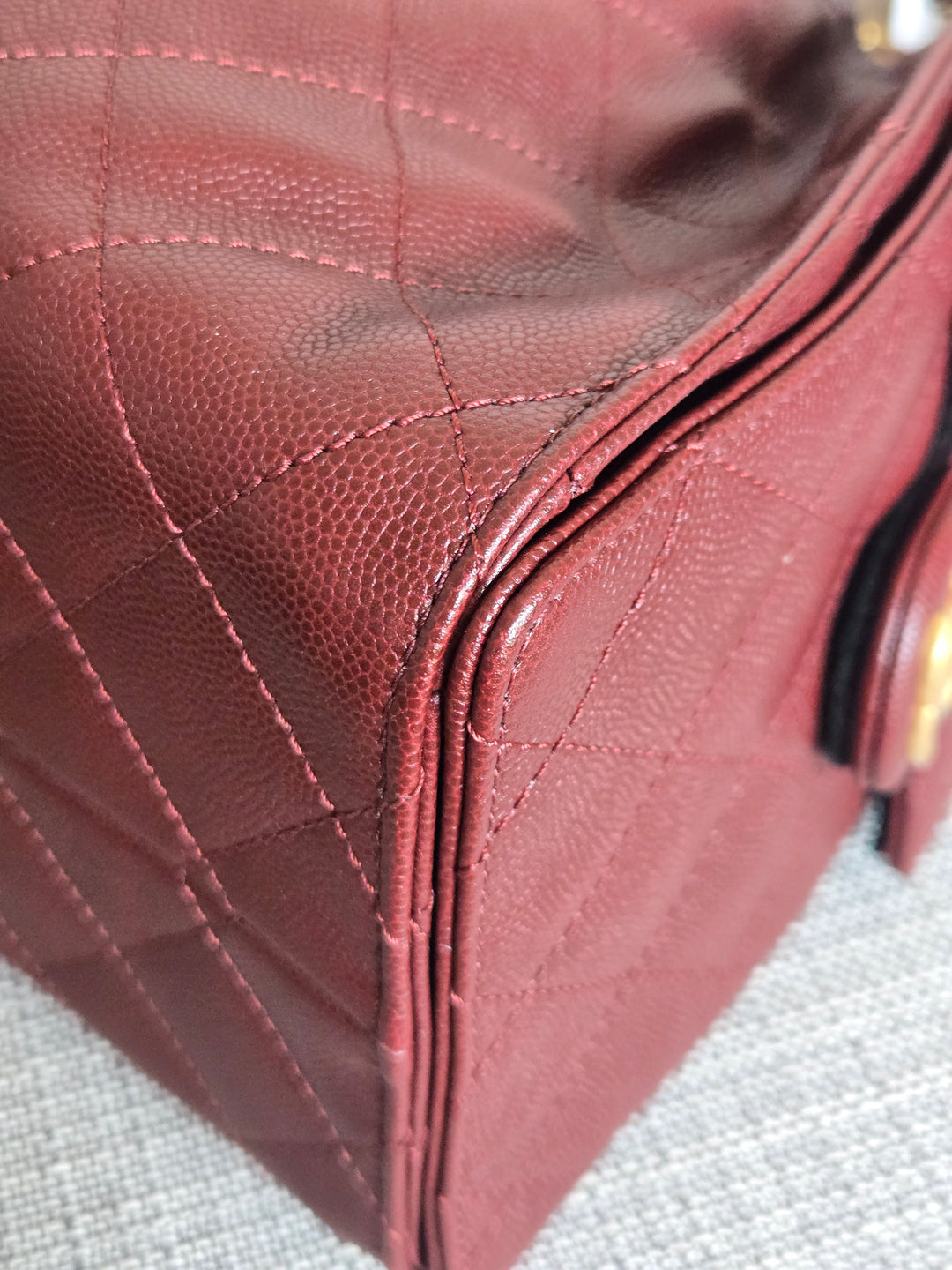 CHANEL 25 size SMALL from 25A 2025 Metiers d'art Collection BURGUNDY caviar aged GHW Hobo Bag