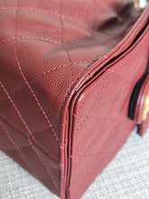 Load image into Gallery viewer, CHANEL 25 Size SMALL 25A 2025 Metiers d&#39;art Collection BURGUNDY caviar aged GHW Hobo Bag
