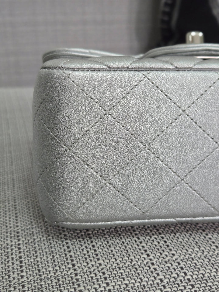 Chanel Series 31 21P 2021 Pre Spring/Summer Collection Iridescent Silver lambskin SHW Square Mini Flap Bag