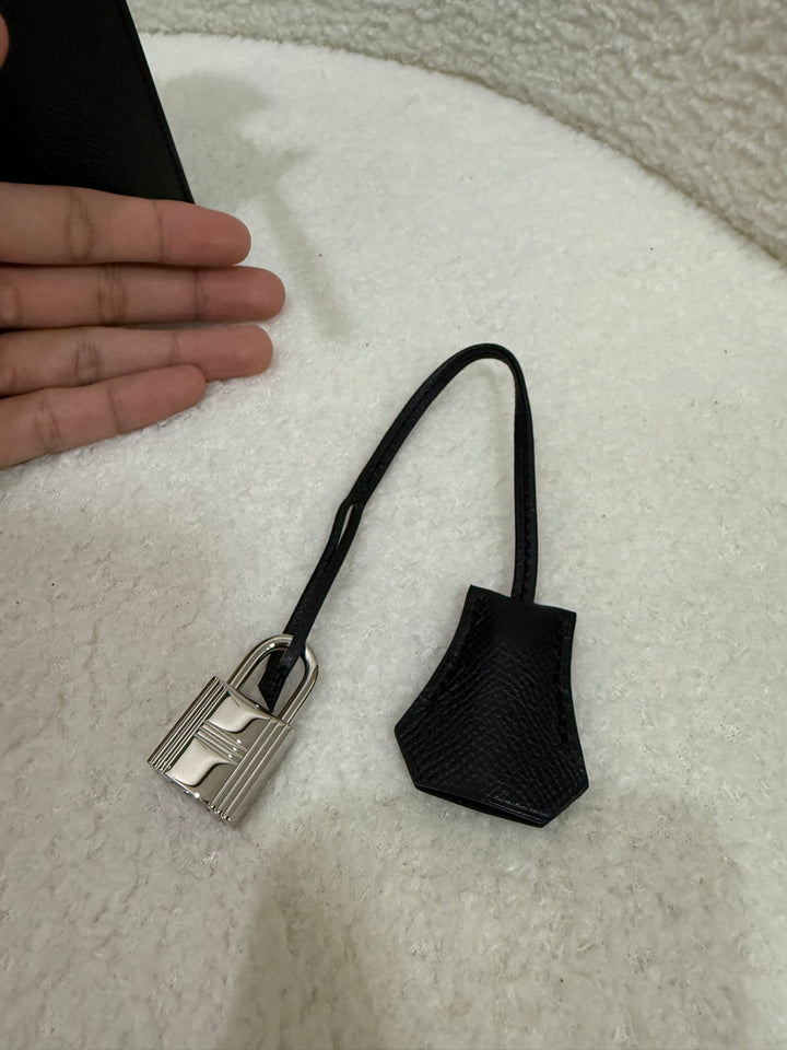 Hermes Kelly 28 in Black Noir Epsom Sellier Leather PHW Stamp R 2014