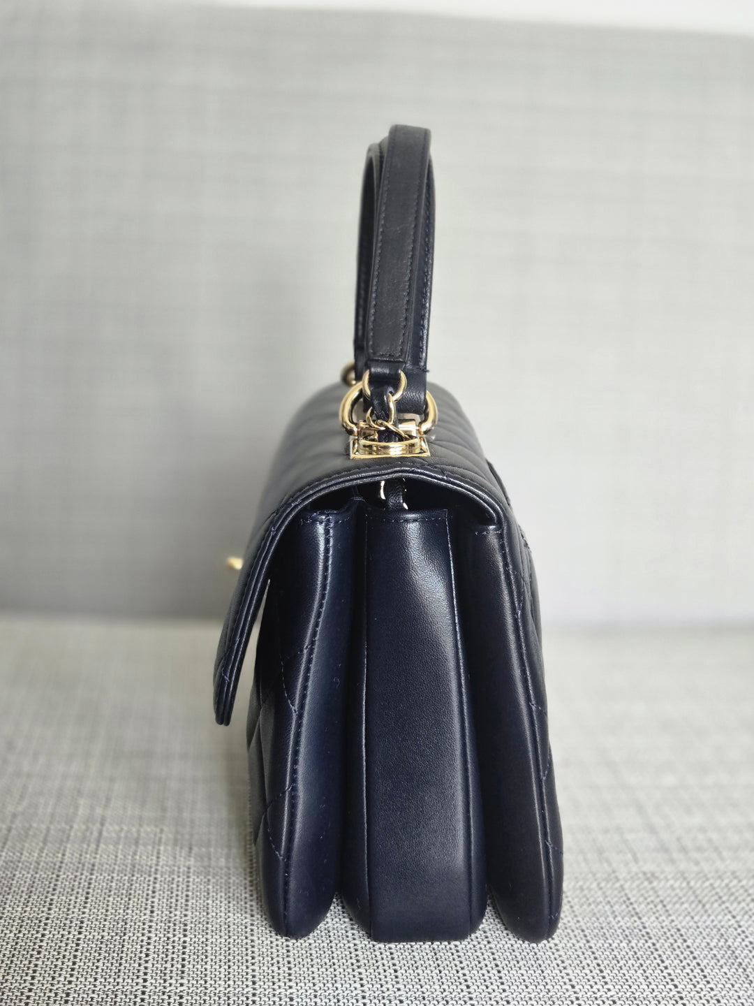 Chanel series 28 2019 Navy Lambskin Champagne GHW Trendy CC Flap Bag size Small with Detachable Strap