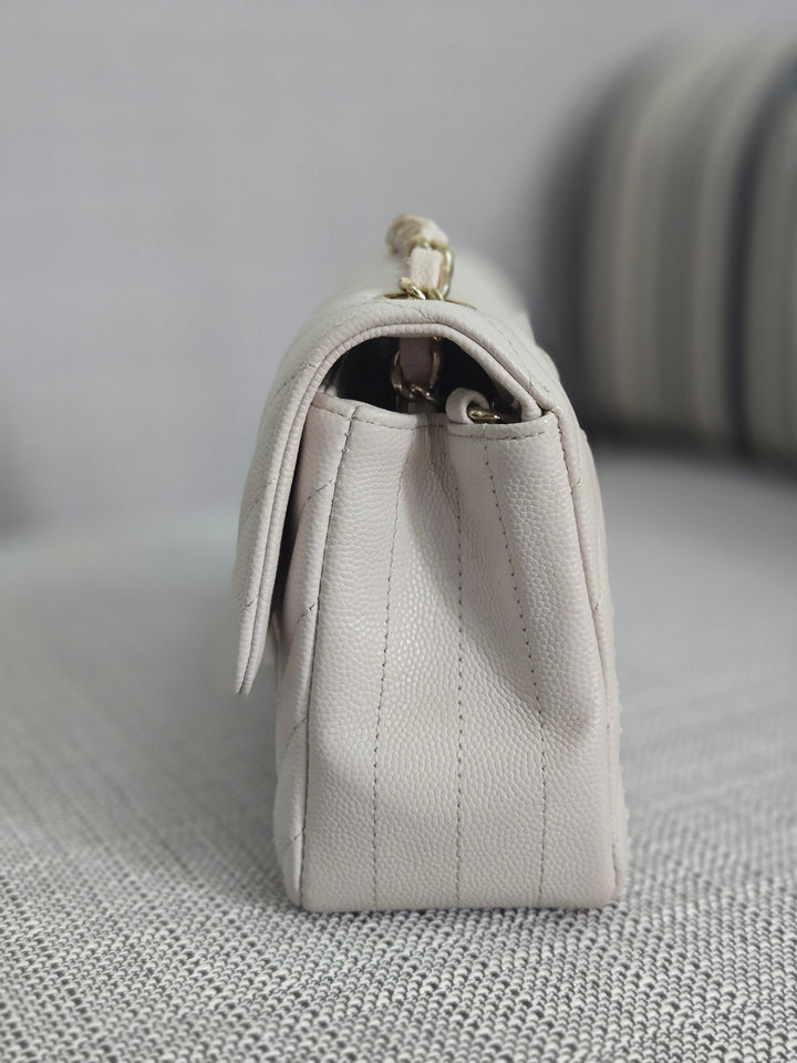 Chanel series 26 18B 2018 Fall/Winter Collection Ivory caviar Chevron Mini Rectangular Flap Bag with Champagne GHW