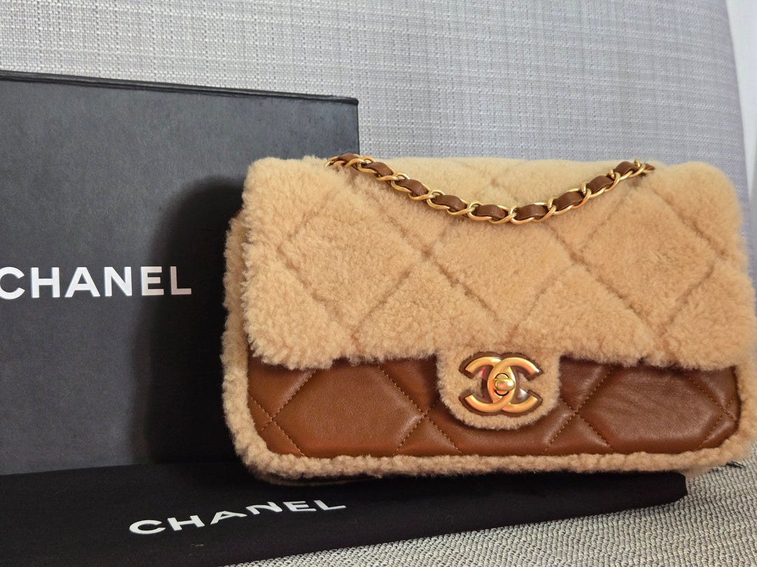 Chanel 24K 2024 Fall/Winter Collection Beige Brown Teddy Shearling MEDIUM flap Bag with Aged GHW