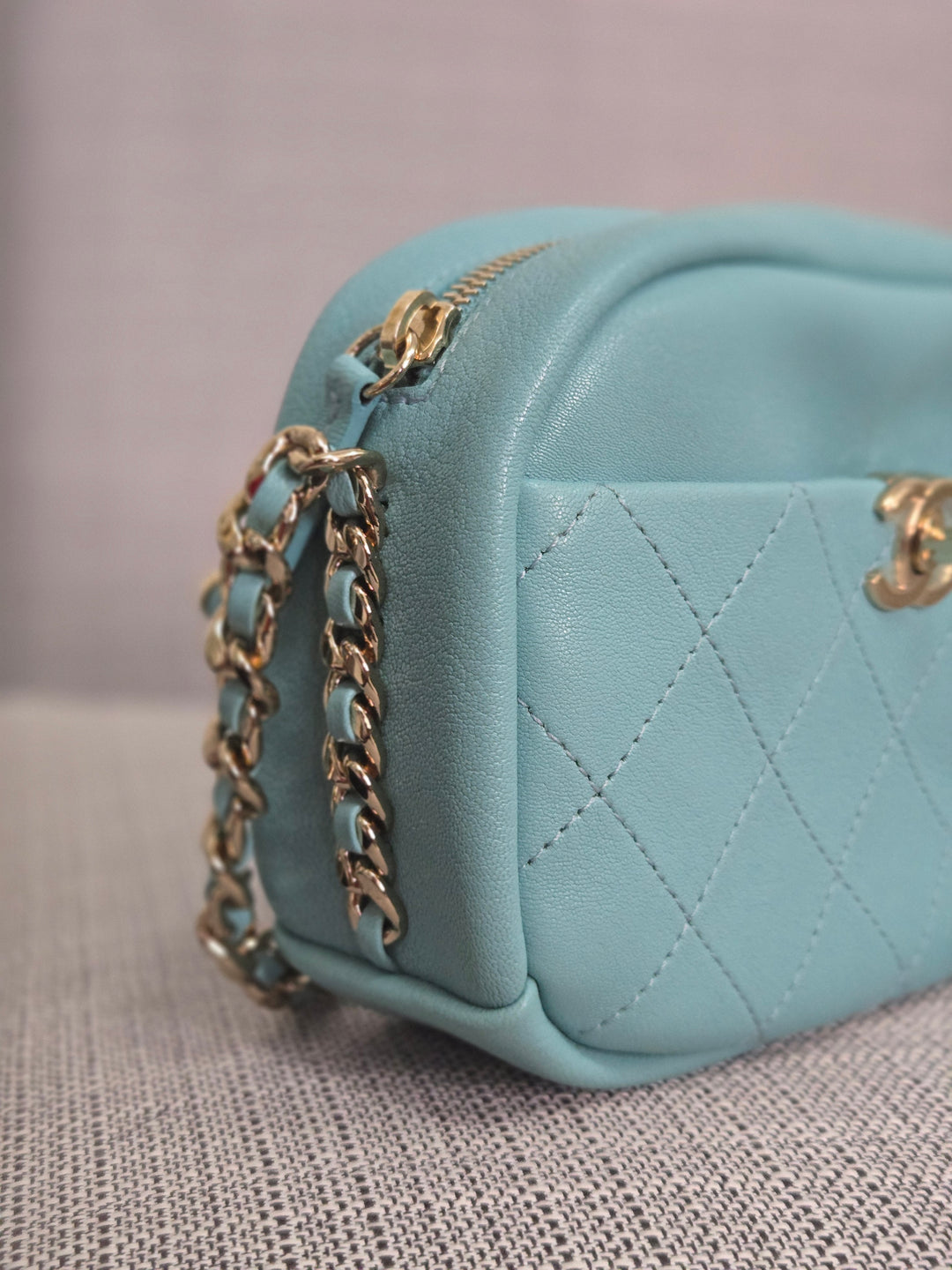 Chanel Series 26 2018/2019 19C Tiffany Blue Calfskin Casual Trip Camera Case Bag with Champagne GHW
