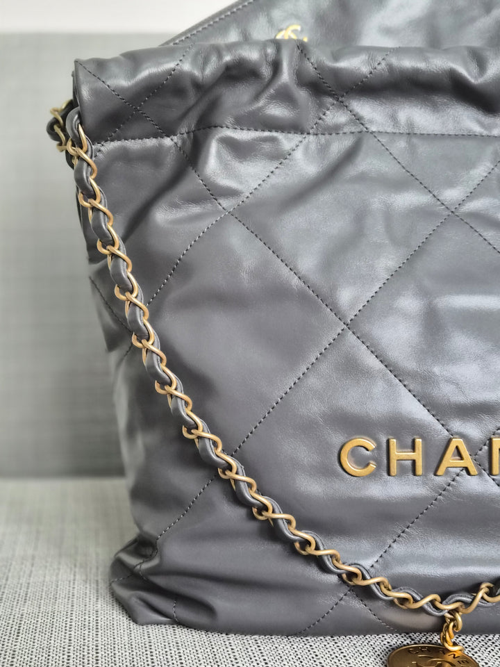 CHANEL 22 size Small in Grey Lambskin aged GHW with detachable pouch