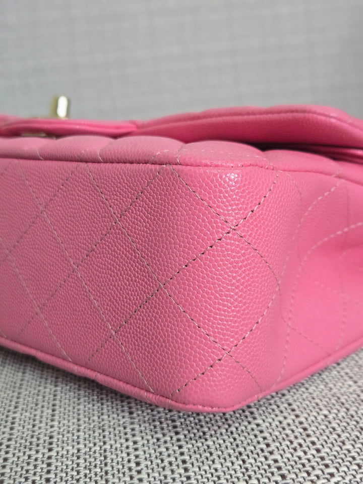 Chanel 21P 2021 Pre spring/summer collection Pink Caviar Champagne GHW 11.12 Timeless Classic Medium ML Double Flap Bag