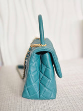 Load image into Gallery viewer, CHANEL series 27 2018 Teal caviar aged GHW SMALL coco handle flap bag with detachable strap
