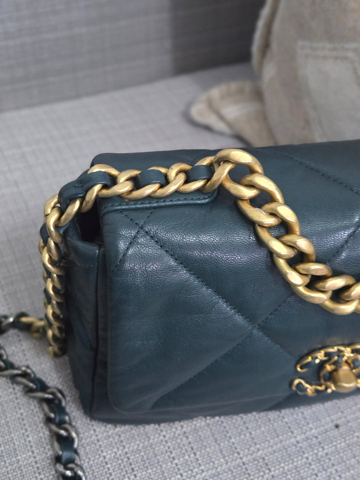 Chanel 19 size Small 26 cms series  Fall/Winter Collection Dark Green/Teal Goatskin Mixed hardware flap bag
