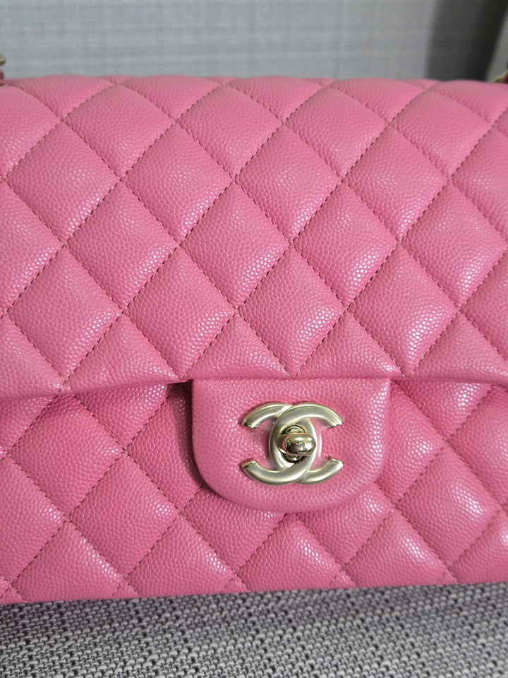 Chanel 21P 2021 Pre spring/summer collection Pink Caviar Champagne GHW 11.12 Timeless Classic Medium ML Double Flap Bag