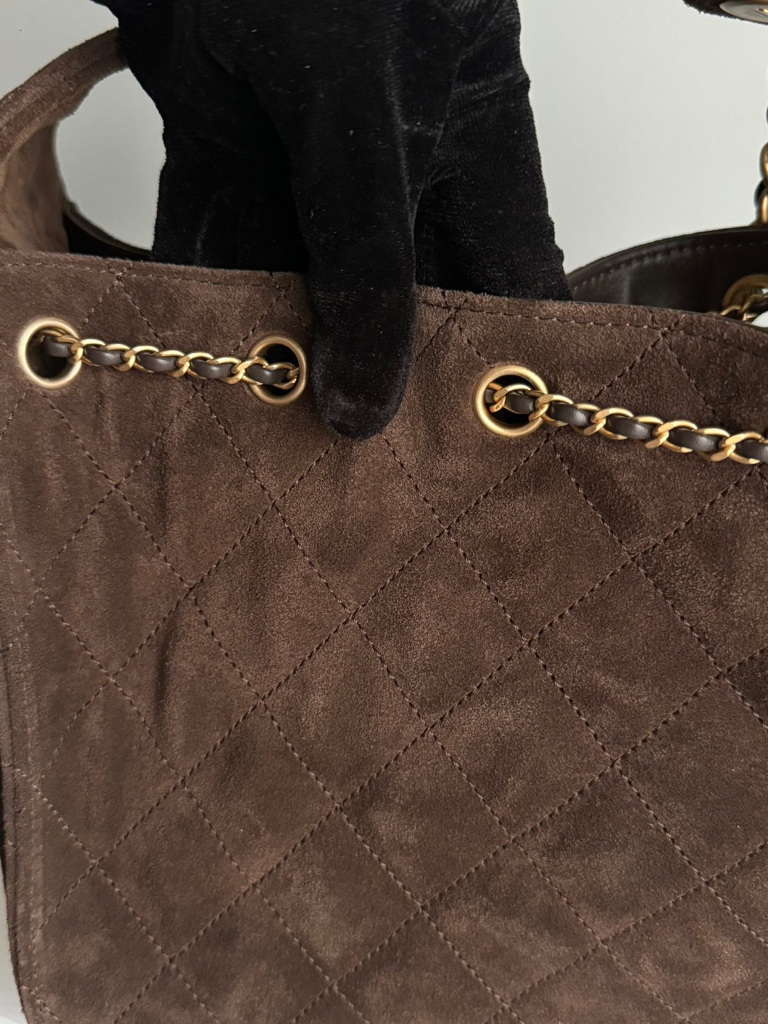 CHANEL 26C 2025/2026 Brown Suede Leather Aged GHW 25 Hobo Bag size Small