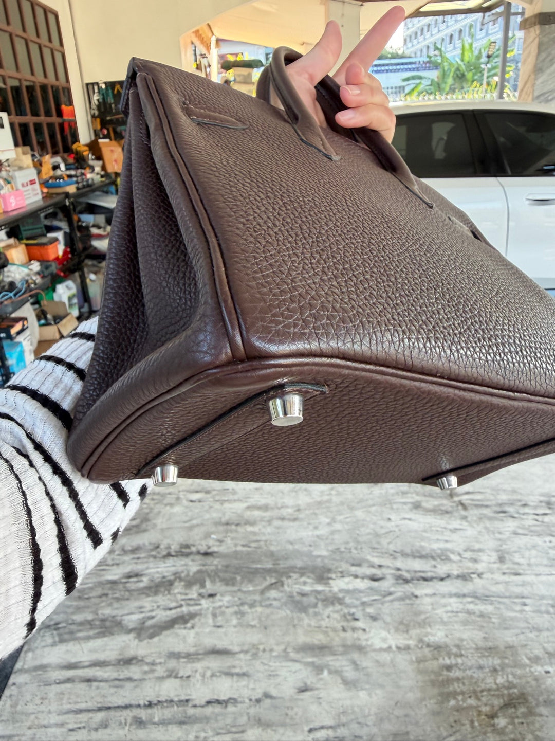 HERMES Cacao Togo Leather PHW Birkin 25 Stamp M in sq