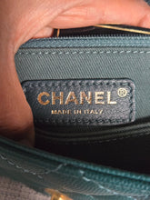Load image into Gallery viewer, CHANEL series 27 2018 Teal caviar aged GHW SMALL coco handle flap bag with detachable strap
