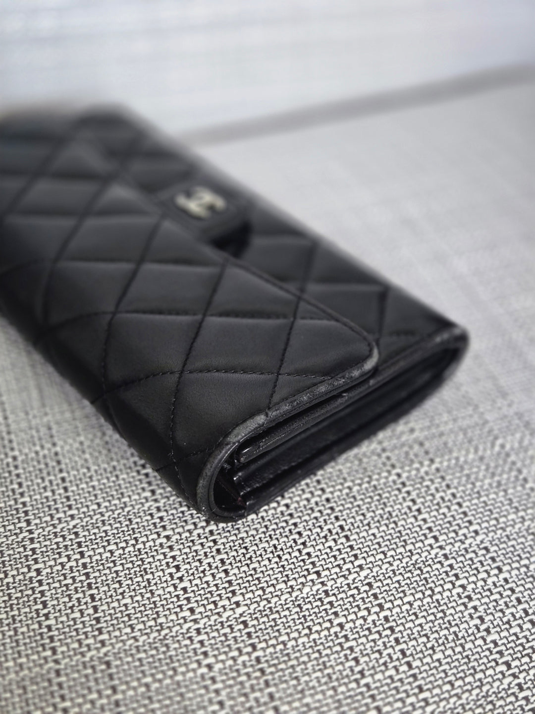 Chanel series 24 Black Lambskin SHW Full size Sarah Wallet