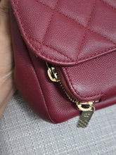 Load image into Gallery viewer, Chanel series 28 2019 19B Collection Burgundy Caviar Business Affinity Flap Bag with Champagne GHW size Medium (8.5 inches/23 cms)
