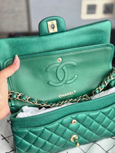 Load image into Gallery viewer, Chanel series 25 2018 18S collection Pearly Emerald Green Caviar LGHW Medium ML timeless Classic double flap bag
